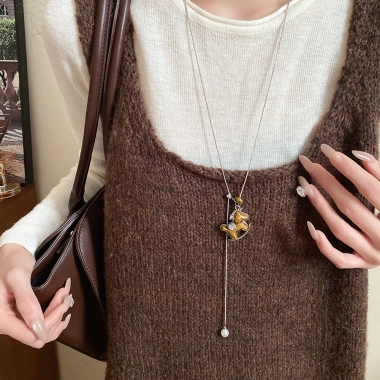 Vòng cổ ngọc trai Pony điều chỉnh được - phụ kiện thời trang cao cấp cho nữ, giá chỉ 62.040₫