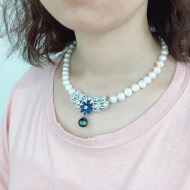 Vòng cổ ngọc trai tự nhiên DB1.825 họa tiết hoa đính ngọc trai đen, quà mẹ tặng bà 4 Vòng cổ ngọc trai tự nhiên DB1.825 họa tiết hoa đính ngọc trai đen, quà mẹ tặng bà 4