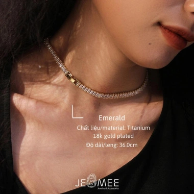 Vòng cổ nữ Jesmee Emerald titanium mạ vàng - Đá lấp lánh sang trọng, giá 389.000₫ 8