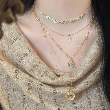 Vòng cổ retro đa tầng mặt chữ thập kim cương - Phụ kiện thời thượng, chỉ 47.000₫