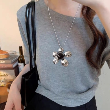 Vòng cổ tua rua cổ điển dài - Giá ưu đãi 67.000đ, giao hàng nhanh địa phương