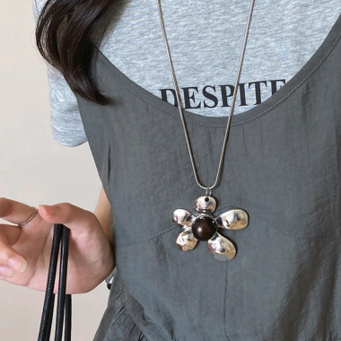 Vòng cổ tua rua cổ điển dài - Giá ưu đãi 67.000đ, giao hàng nhanh địa phương