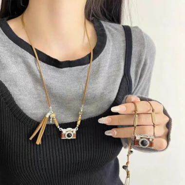 Vòng cổ tua rua màu nâu - Dây chuyền điều chỉnh đa kích cỡ, giá ưu đãi 30.150 VNĐ