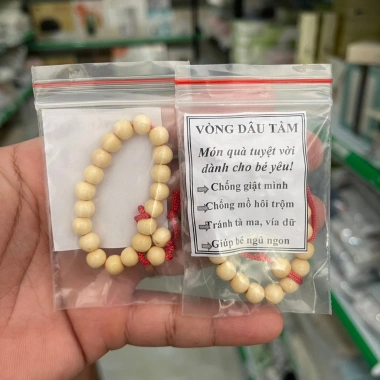 Vòng dâu tằm trang sức phong thuỷ cho bé Giá ưu đãi 9.000đ, chất liệu an toàn, bảo vệ sức khỏe 9