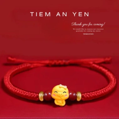 Vòng tay 12 con giáp dây bện đỏ – May mắn, tài lộc, quà tặng bạn bè, người yêu – Chỉ 80.000₫