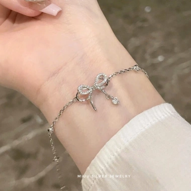 Vòng tay bạc Miuu Silver lắc tay nữ Amelia - Giá chỉ 500.000, giảm mạnh 7
