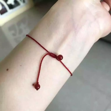 Vòng Tay Chỉ Đỏ May Mắn Tài Lộc - Mã Não Bình An | WU BANGLE Giá 55k