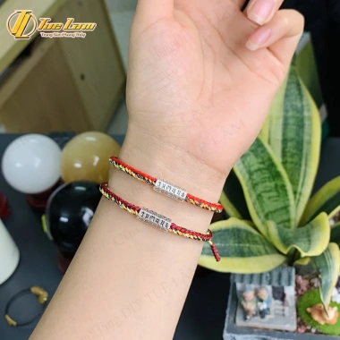 Vòng tay chỉ tông đỏ ngũ sắc kiểu Tibet ống trụ khắc chú bình an may mắn DIY Tuệ Lâm - Giá ưu đãi 75.000 VND