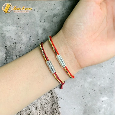 Vòng tay chỉ tông đỏ ngũ sắc kiểu Tibet ống trụ khắc chú bình an may mắn DIY Tuệ Lâm - Giá ưu đãi 75.000 VND