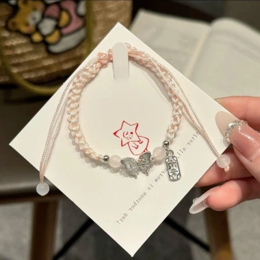 Vòng tay hòa bình hình bướm dễ thương - Quà tặng cặp đôi và bạn bè, ưu đãi 39.599₫ 2 Vòng tay hòa bình hình bướm dễ thương - Quà tặng cặp đôi và bạn bè, ưu đãi 39.599₫ 2