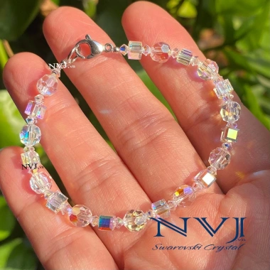 Vòng tay pha lê Swarovski hạt vuông 4 ly & tròn 4,6 ly - NVJ giảm còn 405.000₫ 4