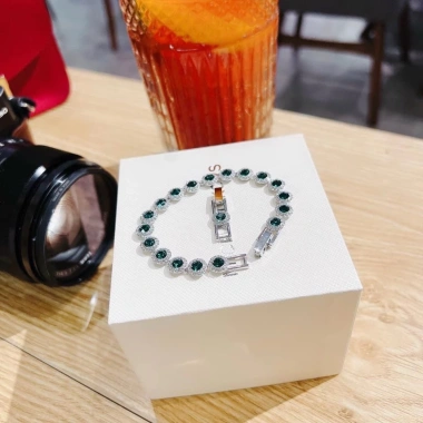 Vòng tay Swarovski Angelic đá tròn sang trọng, tinh tế Fullbox giá 770.000₫