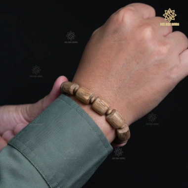 Vòng tay Trầm Hương Tốc Kiến Vô Định Sơn Mộc Hương Phong Thủy May Mắn Tài Lộc Giá Ưu Đãi 658.000₫ 8