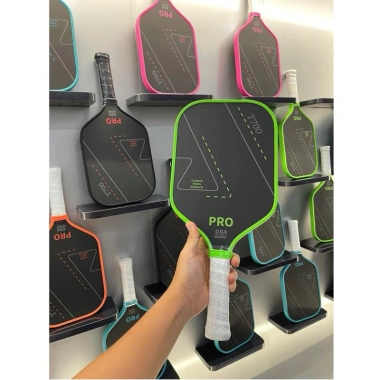 Vợt Pickleball Carbon T700 Pro Cao Cấp – Giá Gốc 310k, Giảm còn 250k – Siêu Nhẹ, Bền Bỉ 4 Vợt Pickleball Carbon T700 Pro Cao Cấp – Giá Gốc 310k, Giảm còn 250k – Siêu Nhẹ, Bền Bỉ 4