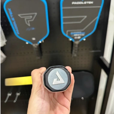 Vợt Pickleball Joola 3S DUAL NFC 14/16mm - Siêu nhẹ, cân chính xác, chỉ 790.000₫ 5 Vợt Pickleball Joola 3S DUAL NFC 14/16mm - Siêu nhẹ, cân chính xác, chỉ 790.000₫ 5