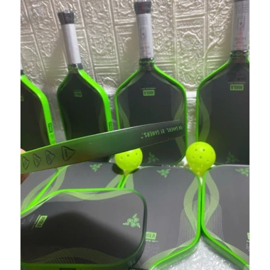 Vợt Pickleball JOOLA x RAZER Carbon 100% Siêu Nhám + 2 Quấn Cán - Giá 389.000₫