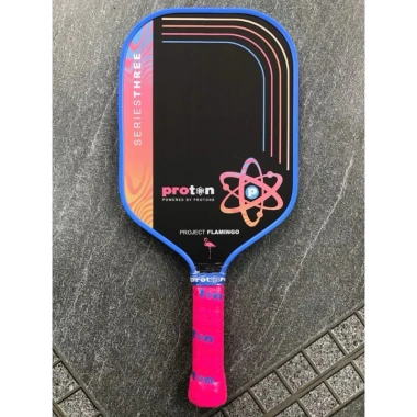 Vợt Pickleball Proton Flamingo 3 Mặt Nhám Carbon Cao Cấp – Giá 362.500, Giảm 290.000