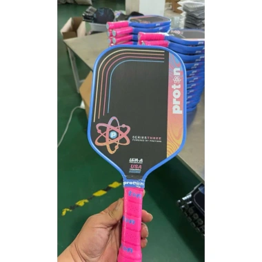 Vợt Pickleball Proton Flamingo 3 Mặt Nhám Carbon Cao Cấp – Giá 362.500, Giảm 290.000