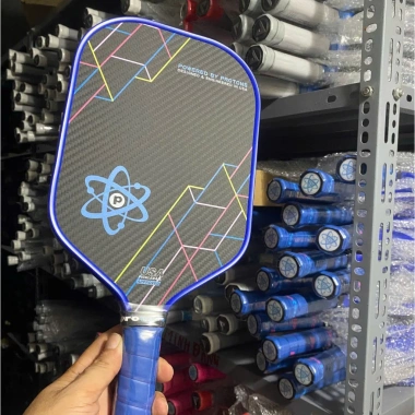 Vợt Pickleball Proton Series 4 Mặt Carbon Siêu Nhám Bám Bóng Đẹp, Tặng 2 Quấn Cán - Giá Ưu Đãi 375.000