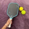 Vợt Pickleball T700 mặt nhám 16mm phủ carbon siêu nhẹ tặng 2 bóng luyện tập 9