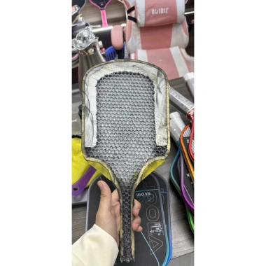 Vợt Pickleball Thế Hệ 1 Lõi Gen 4 Tổ Ong, Mặt Carbon Siêu Nhám, Bảo Hành 2 Tháng - Giá Ưu Đãi 899.000₫ 3 Vợt Pickleball Thế Hệ 1 Lõi Gen 4 Tổ Ong, Mặt Carbon Siêu Nhám, Bảo Hành 2 Tháng - Giá Ưu Đãi 899.000₫ 3