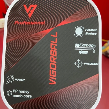 Vợt Pickleball Vigorball Professional 16mm dày 230g, carbon nhám bám bóng, tặng cán chặn mồ hôi 3 Vợt Pickleball Vigorball Professional 16mm dày 230g, carbon nhám bám bóng, tặng cán chặn mồ hôi 3