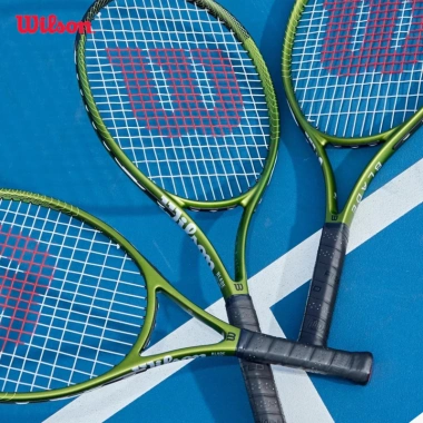 Wilson Blade Feel 100 Vợt Tennis Căng Dây WR117.410U Giá 3.082.000 Bám và Kiểm Soát