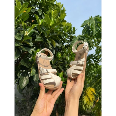 Xăng Đan Bé Gái 3 Tuổi Cá Tính Trắng Đi Học Đi Chơi - QCCC Hộp Kiểu Hàn Quốc 069 Giá Ưu Đãi 129k