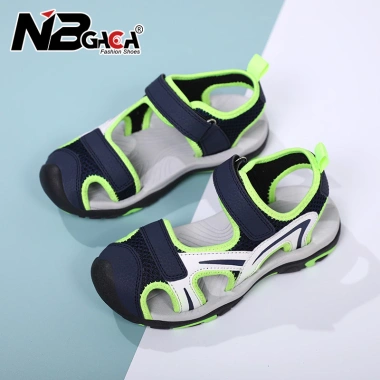 Xăng Đan Đen Thoáng Mát Mùa Hè Cho Bé Trai và Gái - Lưới Thoáng Khí, Đế MD Chống Trơn Trượt, Velcro Tiện Lợi, Giá 265k