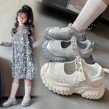 Xăng đan Thể Thao Trẻ Em Lưới Thoáng Khí Đế Mềm Thời Trang Đi Học Chạy Bộ 257k