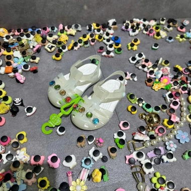 Xăng Dan Trẻ Em Crocs Isabella Toddler Chính Hãng Giá Ưu Đãi 280k Siêu Nhẹ Thoải Mái 2