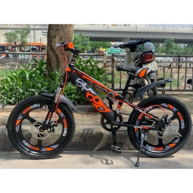 Xe đạp trẻ em thể thao địa hình SPACEBABY Size 18‑22 khung nhôm bánh đúc 1,781,010₫ 9