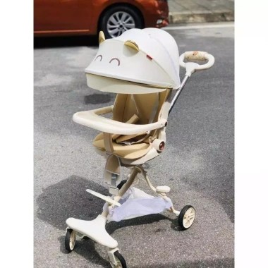 Xe đẩy M10 trắng sữa ngả lưng 175 độ đảo chiều, gấp gọn kèm bàn ăn dặm cho bé