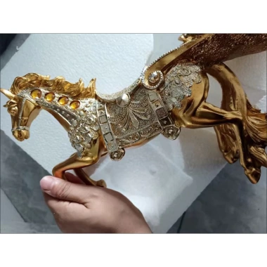 Xe Ngựa Kéo Rượu Vang - Kệ Đựng Rượu Hình Ngựa, Thiết Kế Độc Đáo, Giá 350k Giảm 105k