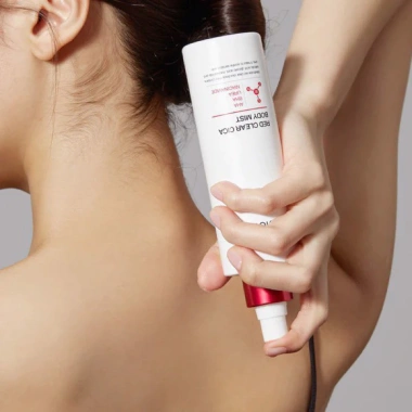 Xịt dưỡng thể Medicube Red Clear Cica Mist 200ml - Giảm mụn, dịu da, giá 330.000₫ 4 Xịt dưỡng thể Medicube Red Clear Cica Mist 200ml - Giảm mụn, dịu da, giá 330.000₫ 4