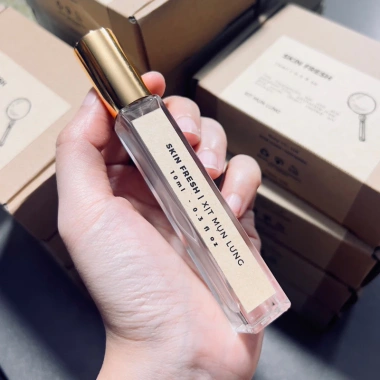 Xịt mụn lưng Skin Fresh AHA và Niacinamide - Giá 60k, se khít lỗ chân lông