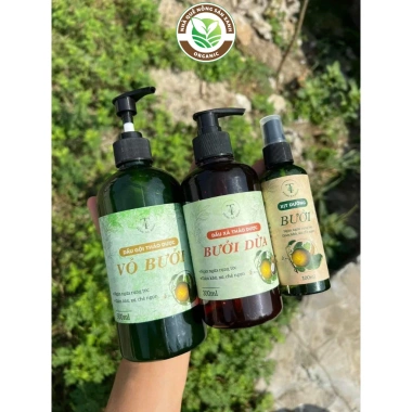 Xịt tóc Thảo Dược Vỏ Bưởi 100ml - Tinh dầu bưởi mọc tóc, dày tóc - Chỉ 75.000₫