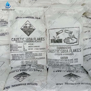 Xút vảy Ấn Độ NaOH 99% 25kg - Xà phòng, mỹ phẩm, thông tắc cống - Giá 850.000₫