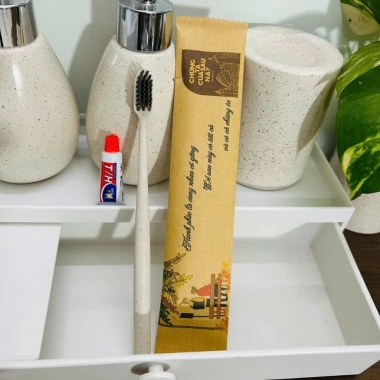 100 Bàn chải đánh răng cán tròn túi kraft vàng - In tên khách sạn, giá 85.000 VNĐ 7