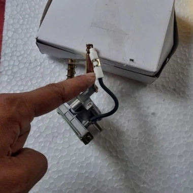 2 Kim sứ bếp gas - IC Đánh mồi lửa mini, dùng cho bếp đơn, đôi, hồng ngoại, thay thế dễ dàng giá 9.701 VND