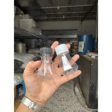 30 chai nhựa tròn 50ml-100ml kèm nắp - Giá ưu đãi 40.000đ, đa năng cho nhà bếp 4 30 chai nhựa tròn 50ml-100ml kèm nắp - Giá ưu đãi 40.000đ, đa năng cho nhà bếp 4