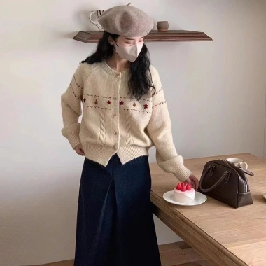 Áo cardigan đỏ Yummy dáng ngắn thời trang Noel và Tết - Giá chỉ 179.000₫
