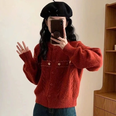 Áo cardigan đỏ Yummy dáng ngắn thời trang Noel và Tết - Giá chỉ 179.000₫ 10 Áo cardigan đỏ Yummy dáng ngắn thời trang Noel và Tết - Giá chỉ 179.000₫ 10