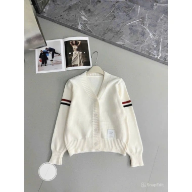 Áo Cardigan Nữ Len Mềm Dài Tay Kẻ Sọc Form Đẹp - Áo Khoác Len Mỏng Hàn Quốc 305k 5 Áo Cardigan Nữ Len Mềm Dài Tay Kẻ Sọc Form Đẹp - Áo Khoác Len Mỏng Hàn Quốc 305k 5
