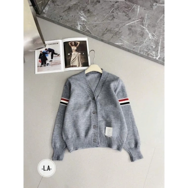 Áo Cardigan Nữ Len Mềm Dài Tay Kẻ Sọc Form Đẹp - Áo Khoác Len Mỏng Hàn Quốc 305k