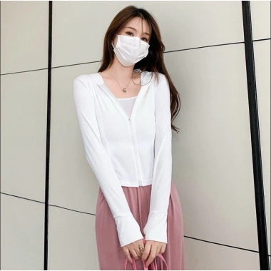 Áo Chống Nắng Nữ Lụa Băng Ôm Co Giãn Mát - Phù hợp Tập Gym và Dã Ngoại, Giá 85K 7