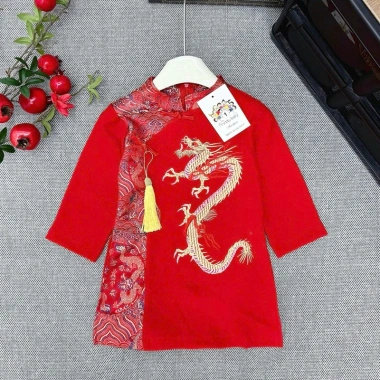 Áo dài bé trai tết mềm mịn, thêu rồng sắc nét, kèm quần dài – chỉ 99.000₫ 6 Áo dài bé trai tết mềm mịn, thêu rồng sắc nét, kèm quần dài – chỉ 99.000₫ 6