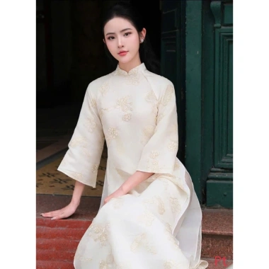 Áo dài cách tân 4 tà suông voan tơ thêu họa tiết tay lỡ loe đẹp – Set Tết 2.025 giảm giá, chỉ 356.400₫ 2