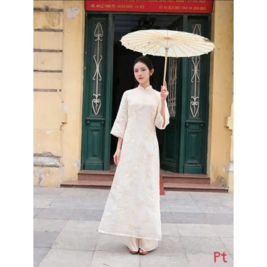 Áo dài cách tân 4 tà suông voan tơ thêu họa tiết tay lỡ loe đẹp – Set Tết 2.025 giảm giá, chỉ 356.400₫ 3