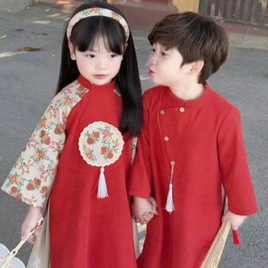 Áo dài cách tân cặp đôi bé trai bé gái - Áo nhung, chân váy/quần lụa 10-30kg, thiết kế hiện đại, chất liệu thoải mái, chỉ 198.000đ điểm nhấn lễ hội